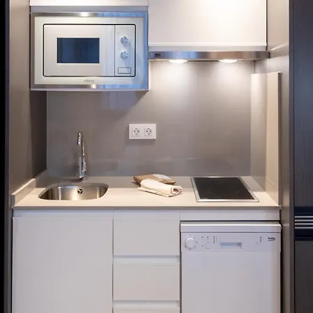 Center By Abba Apartmanhotel 4*