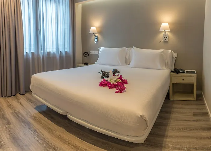 Center By Abba Apartahotel